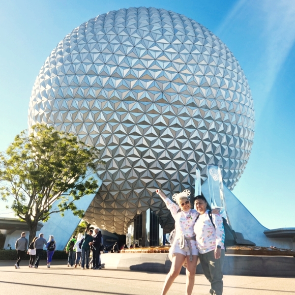 DISNEY Walt Disney World jersey - Picture 3 of 3